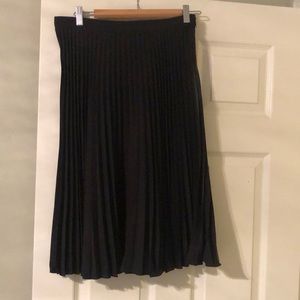 Pleated skirt